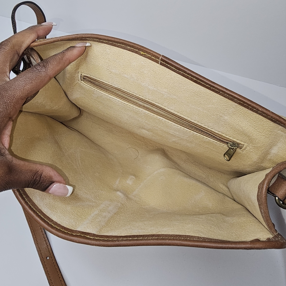 VTG Harness Elegant Tan and Cream Shoulder Bag - Picture 5 of 16